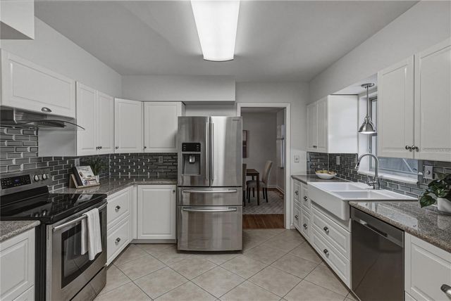 2215 WOODBINE AVENUE, Lakeland, FL 33803