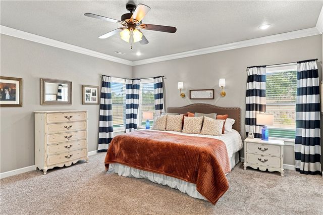 5544 W Shalott Drive, Fayetteville, AR 72704