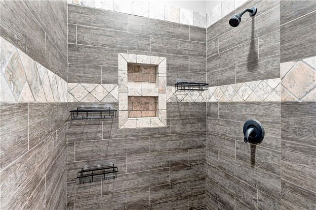5544 W Shalott Drive, Fayetteville, AR 72704