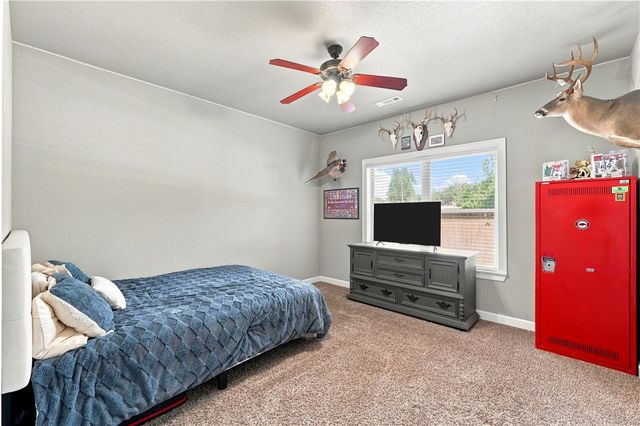 5544 W Shalott Drive, Fayetteville, AR 72704