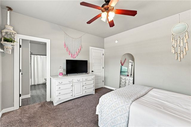 5544 W Shalott Drive, Fayetteville, AR 72704