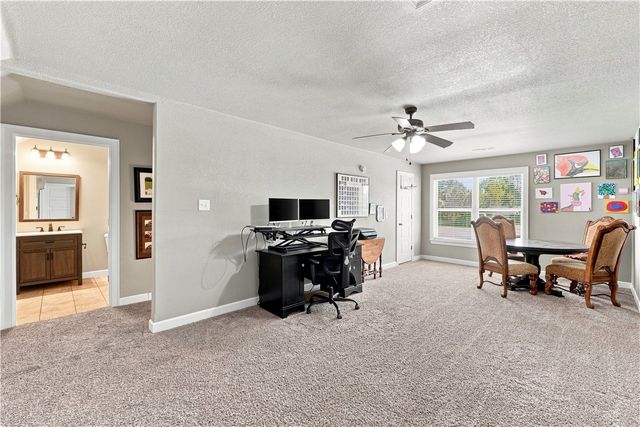 5544 W Shalott Drive, Fayetteville, AR 72704