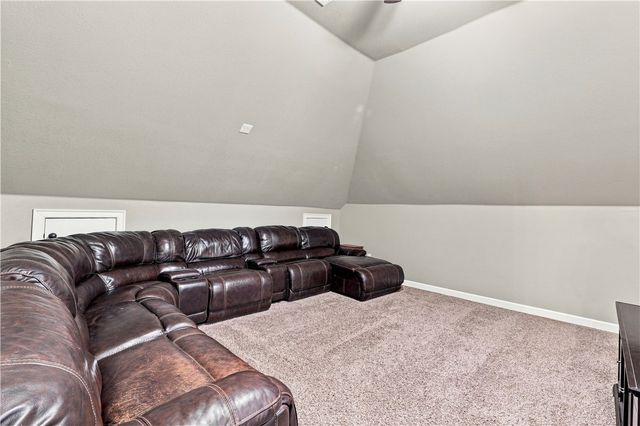 5544 W Shalott Drive, Fayetteville, AR 72704