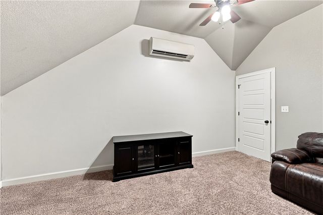 5544 W Shalott Drive, Fayetteville, AR 72704