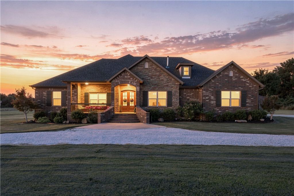 5544 W Shalott Drive, Fayetteville, AR 72704