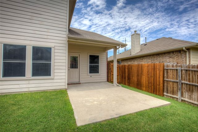 15628 Landing Creek Lane, Fort Worth, TX 76262