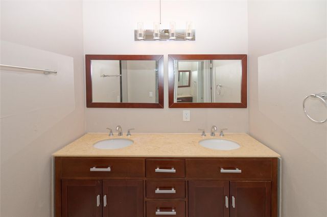 3891 NW 78th Ave, Davie, FL 33024