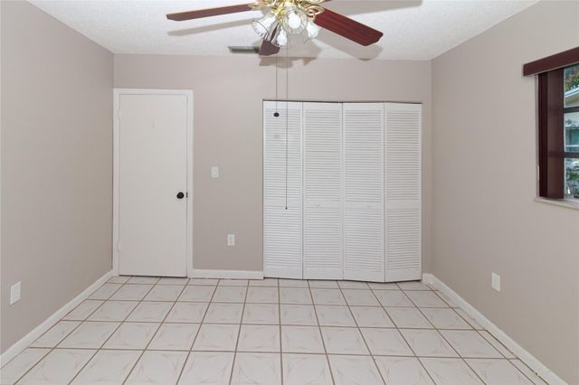 3891 NW 78th Ave, Davie, FL 33024