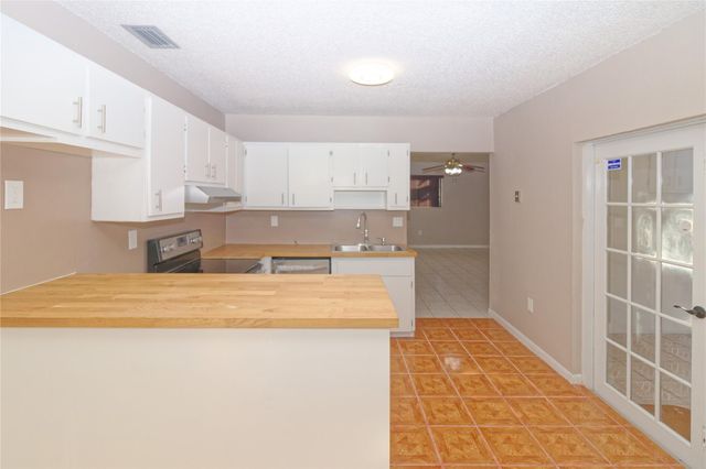 3891 NW 78th Ave, Davie, FL 33024