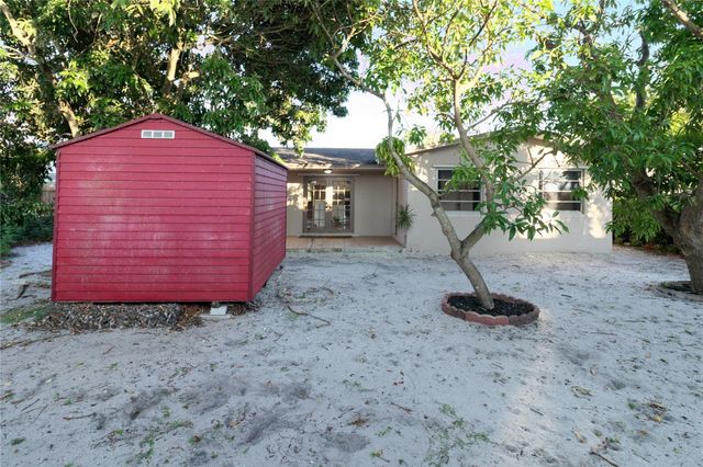 3891 NW 78th Ave, Davie, FL 33024