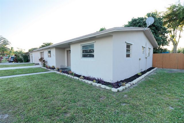 3891 NW 78th Ave, Davie, FL 33024
