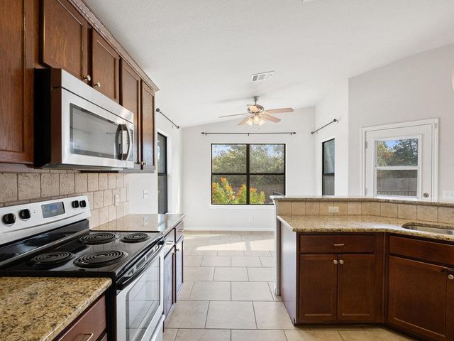 710 Hedgewood DR, Georgetown, TX 78628