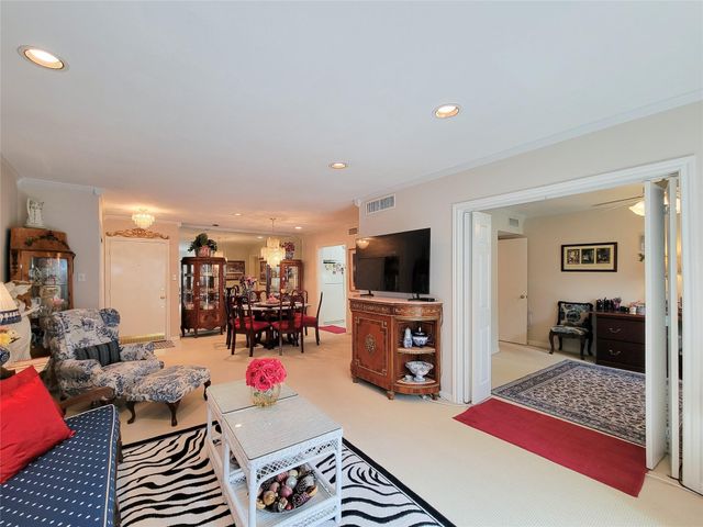 2601 Bellefontaine Street A104, Houston, TX 77025