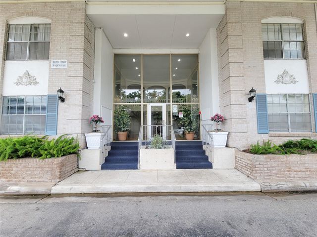 2601 Bellefontaine Street A104, Houston, TX 77025