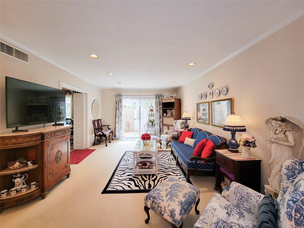 2601 Bellefontaine Street A104, Houston, TX 77025
