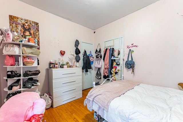 831 N Keystone Avenue, Chicago, IL 60651