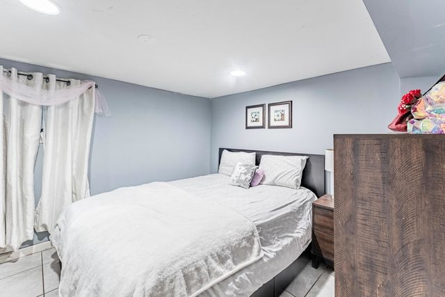 831 N Keystone Avenue, Chicago, IL 60651