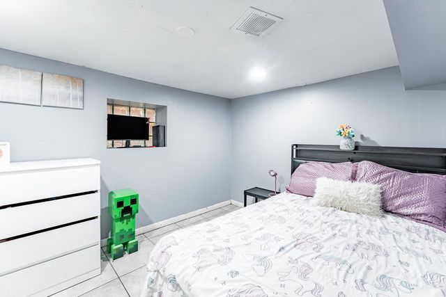 831 N Keystone Avenue, Chicago, IL 60651