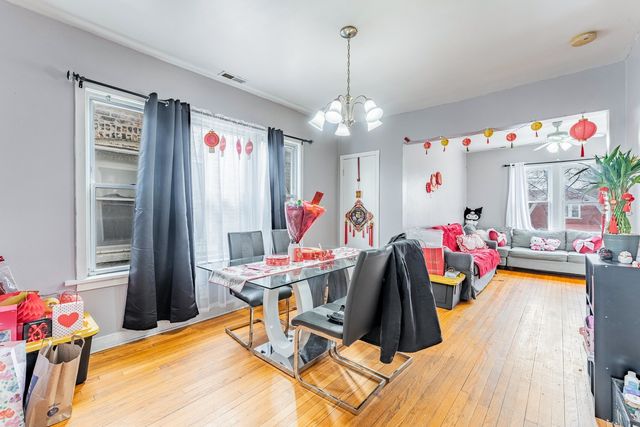 831 N Keystone Avenue, Chicago, IL 60651