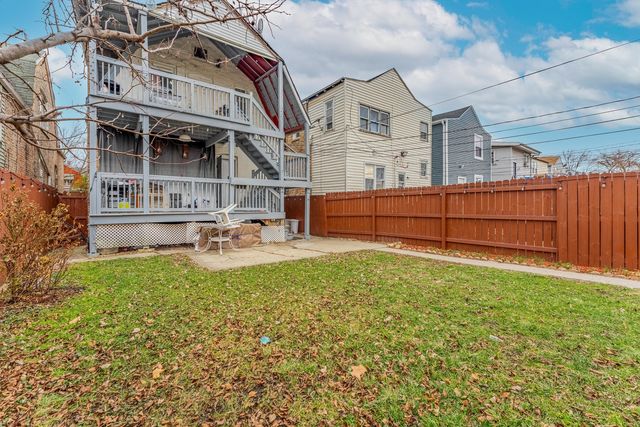 831 N Keystone Avenue, Chicago, IL 60651