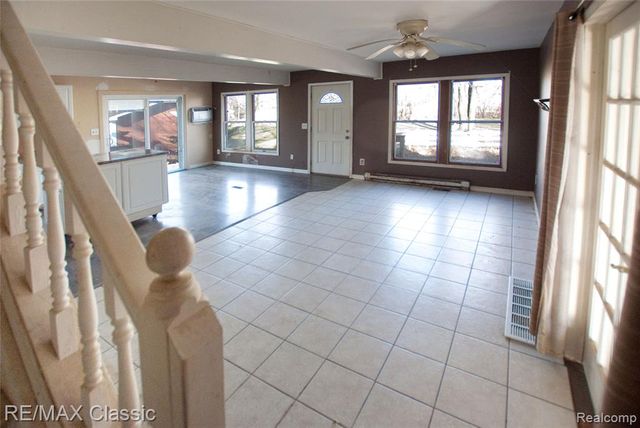 1315 W Marr Road, Howell, MI 48855