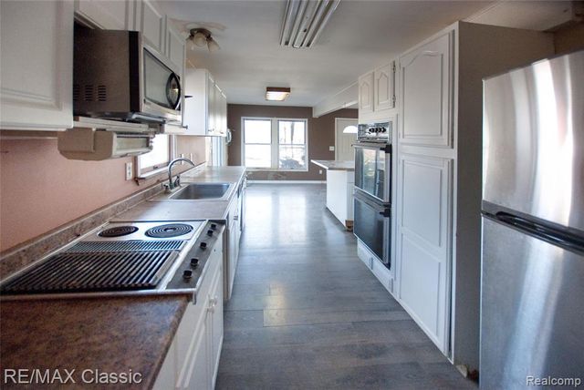 1315 W Marr Road, Howell, MI 48855