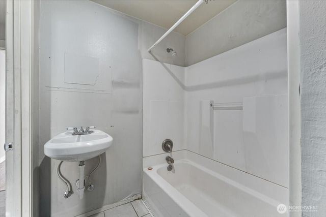 214 Hamilton Street, Mansfield, WA 98830