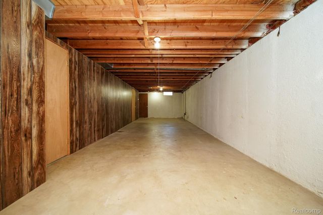 26293 Shiawassee Road, Southfield, MI 48033