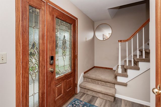 906 SE Uehlamar Drive, Ankeny, IA 50021