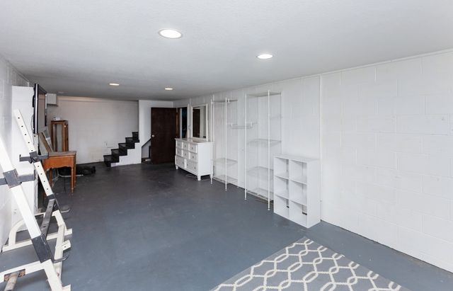 906 SE Uehlamar Drive, Ankeny, IA 50021