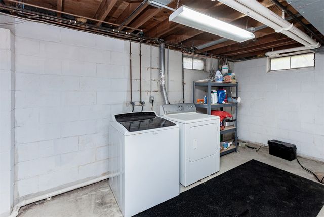 906 SE Uehlamar Drive, Ankeny, IA 50021