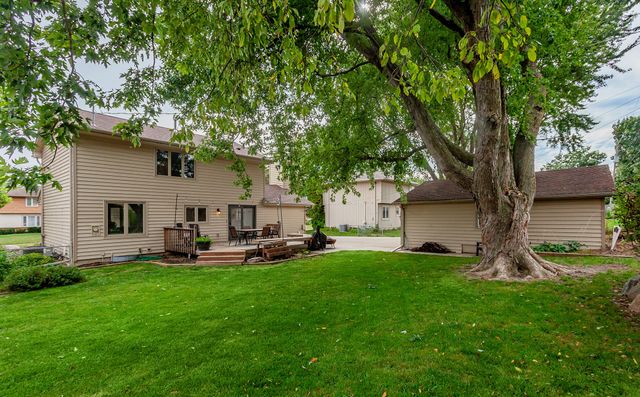 906 SE Uehlamar Drive, Ankeny, IA 50021