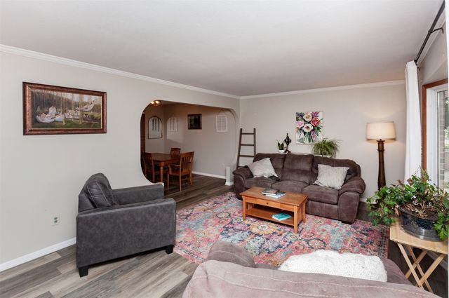 906 SE Uehlamar Drive, Ankeny, IA 50021