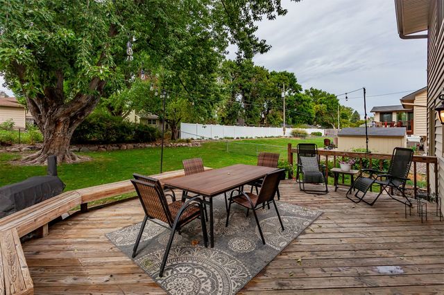 906 SE Uehlamar Drive, Ankeny, IA 50021