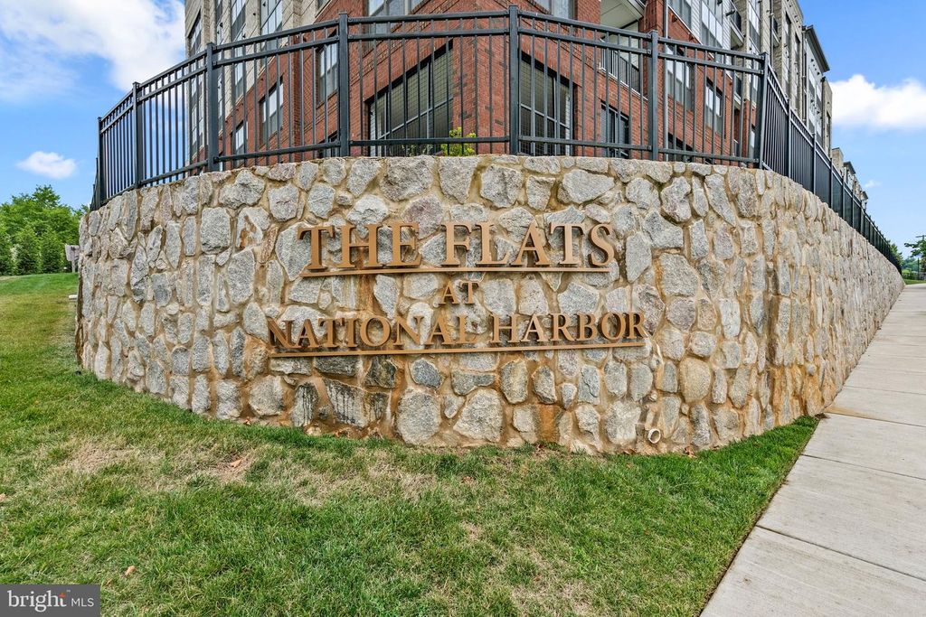 100 SAINT IVES PL #306, Oxon Hill, MD 20745