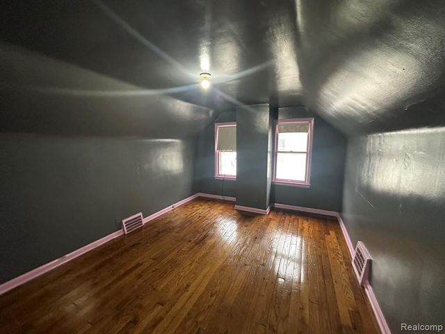 7785 Mettetal Street, Detroit, MI 48228