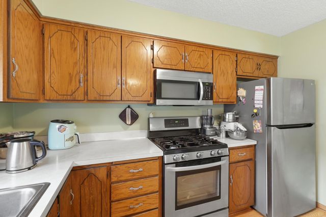 10824 95th Place N, Maple Grove, MN 55369