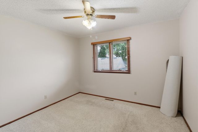 10824 95th Place N, Maple Grove, MN 55369