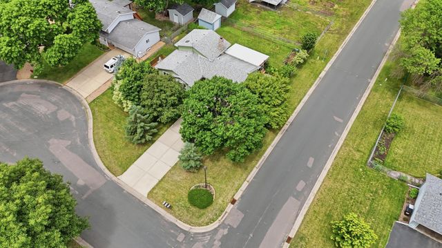 10824 95th Place N, Maple Grove, MN 55369