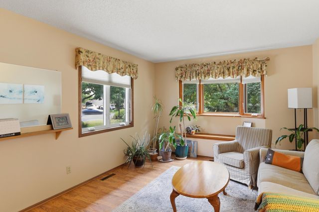 10824 95th Place N, Maple Grove, MN 55369