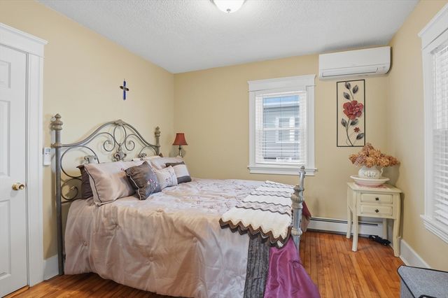 84 Eureka St., Worcester, MA 01603