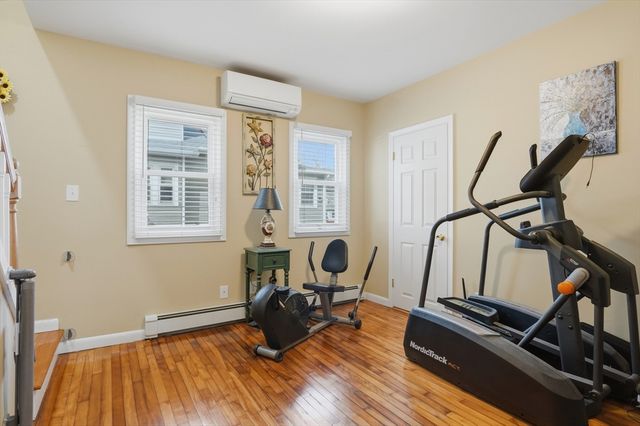 84 Eureka St., Worcester, MA 01603