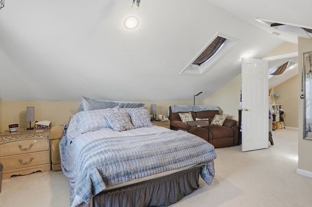 84 Eureka St., Worcester, MA 01603