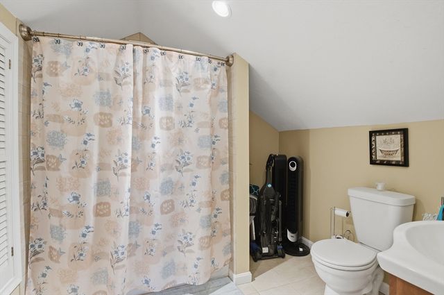 84 Eureka St., Worcester, MA 01603