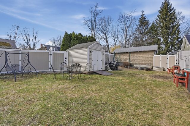 84 Eureka St., Worcester, MA 01603