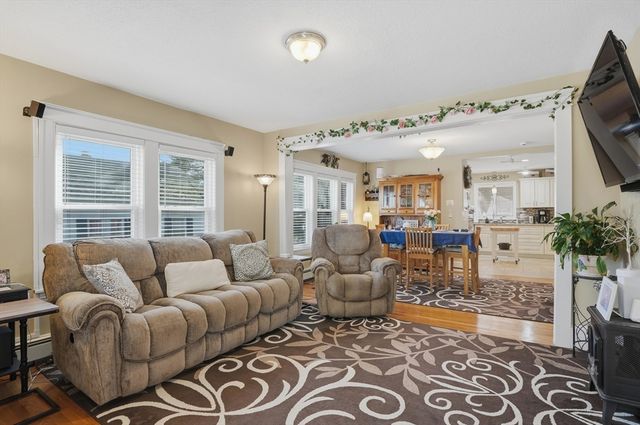 84 Eureka St., Worcester, MA 01603