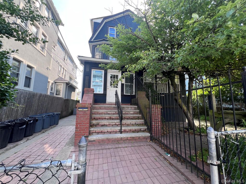 188 Beach 115th Street, Rockaway Park, NY 11694 — exterior