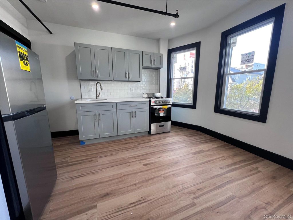 188 Beach 115th Street, Rockaway Park, NY 11694 — photo 2