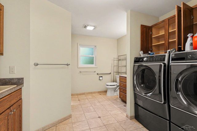 3002 Malden Place, Saginaw, MI 48602