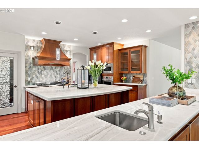 11725 Se BANBURY Cir, Happy Valley, OR 97086